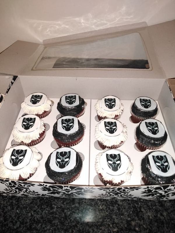 Black Panther themed chocolate and vanilla cupcakes